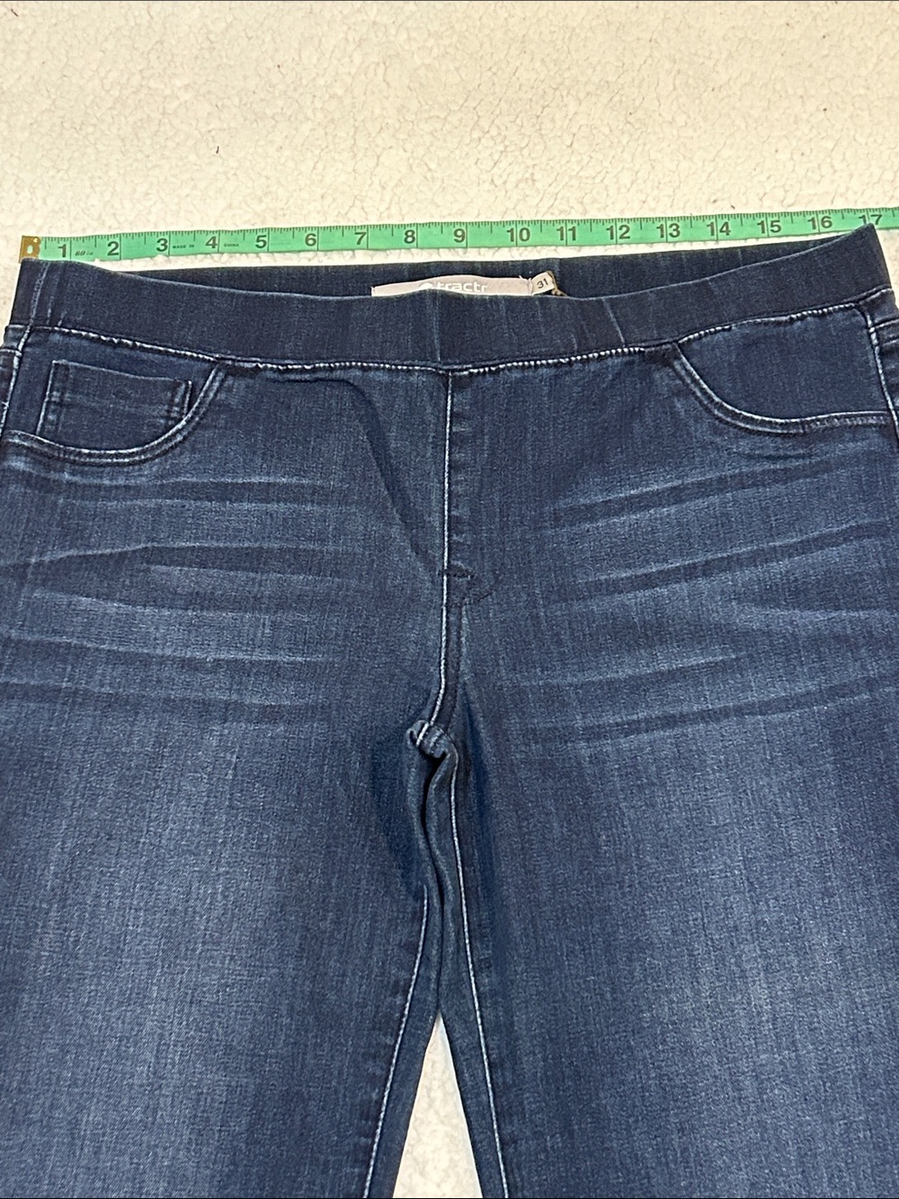 Tractr Pull On Mid Rise Flare Jeans size 31 Dark Wash Western Festival - Picture 10 of 13